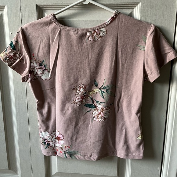 🌸Cropped soft floral patterned top: - Picture 4 of 6